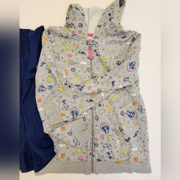 Girls size 10/12 bundle six items - joggers, tshirt, leggings, hoodie sweatshirt - Picture 3 of 16